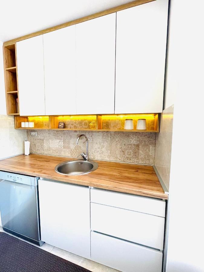 Apartman Centar Sa Sigurnim Parkingom SJJ Exteriör bild