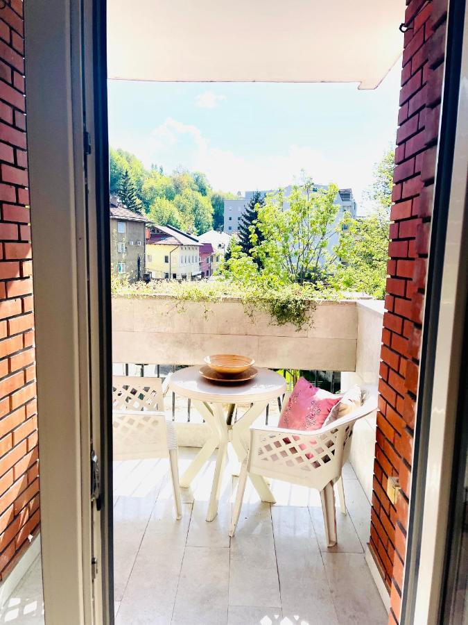 Apartman Centar Sa Sigurnim Parkingom SJJ Exteriör bild